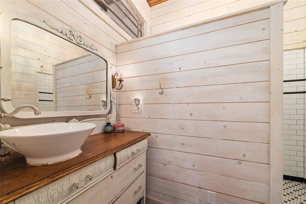 6627 Fm 2632 Property Photo 14