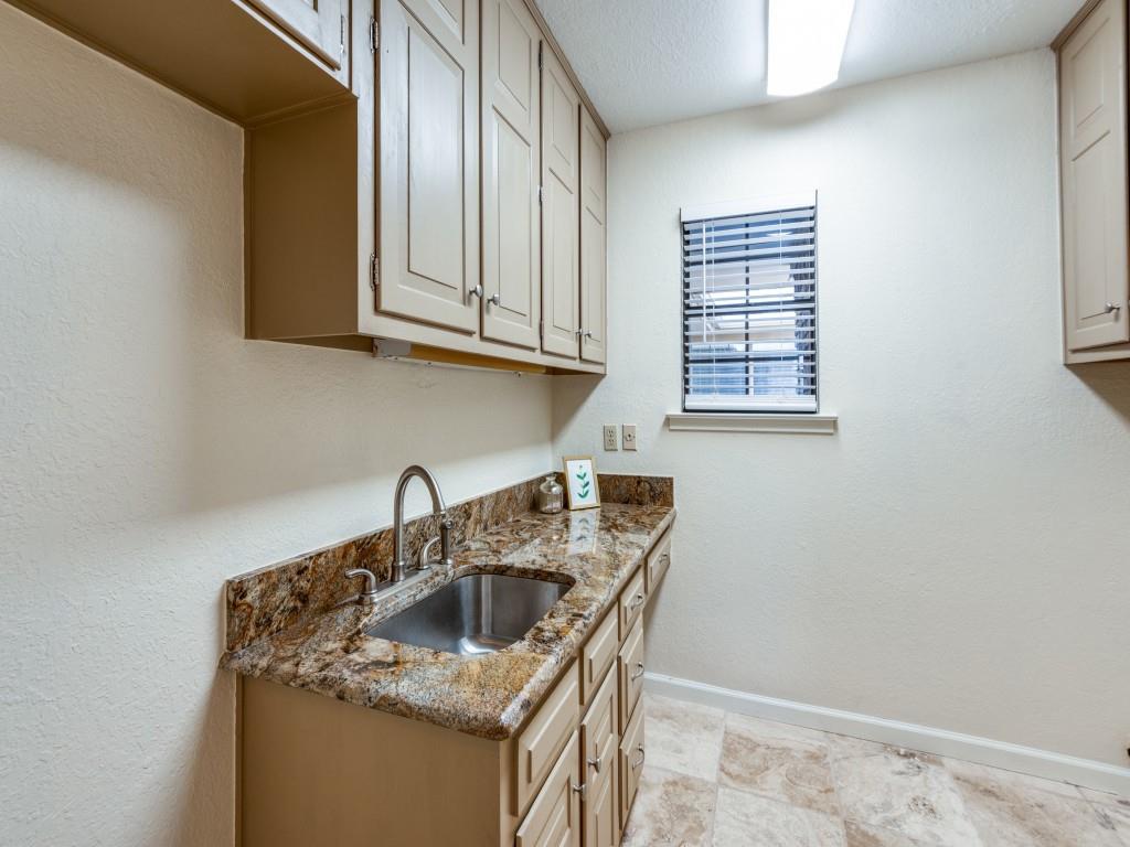 2412 Clublake Trail Property Photo 17