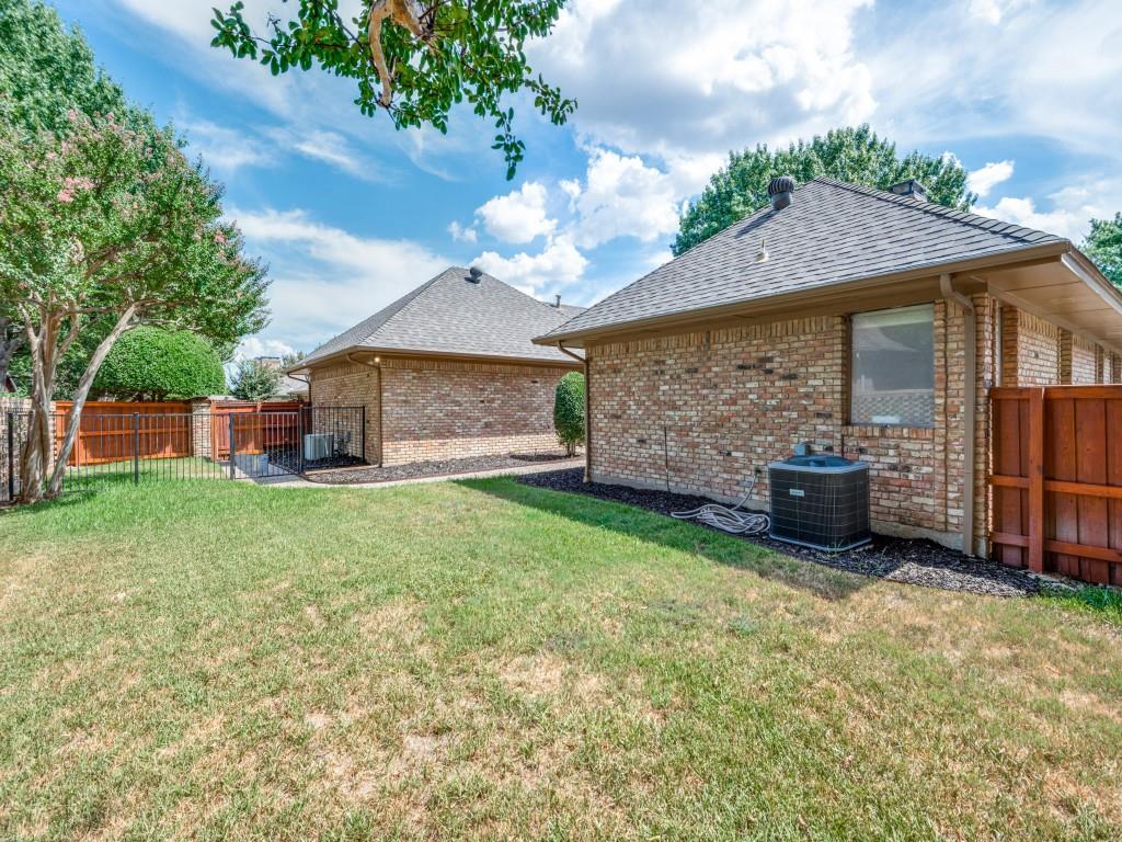 2412 Clublake Trail Property Photo 19