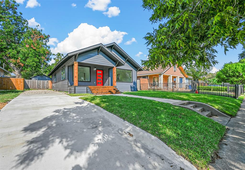 613 S Montreal Avenue Property Photo 3