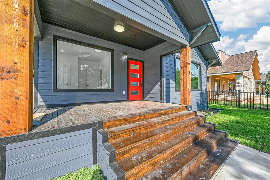 613 S Montreal Avenue Property Photo 5