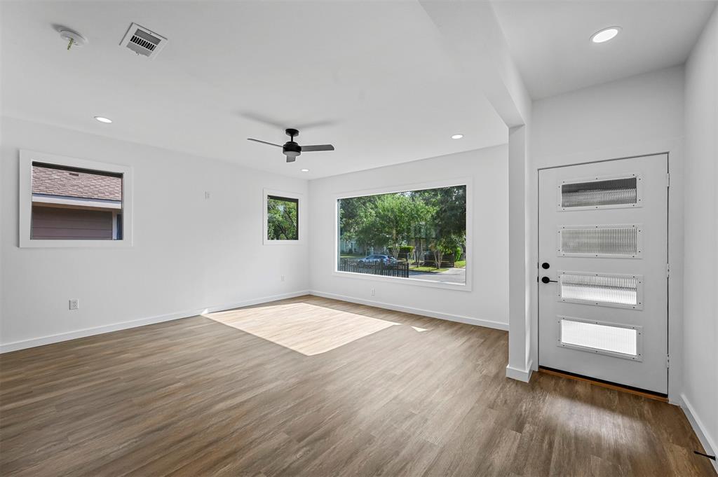 613 S Montreal Avenue Property Photo 6