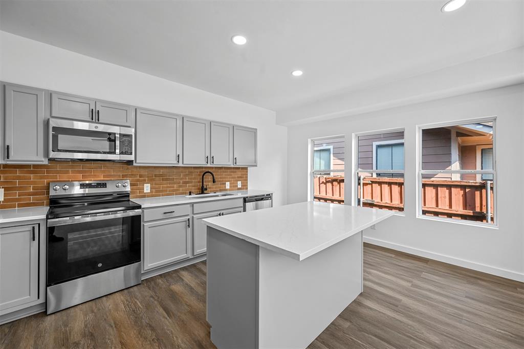 613 S Montreal Avenue Property Photo 10