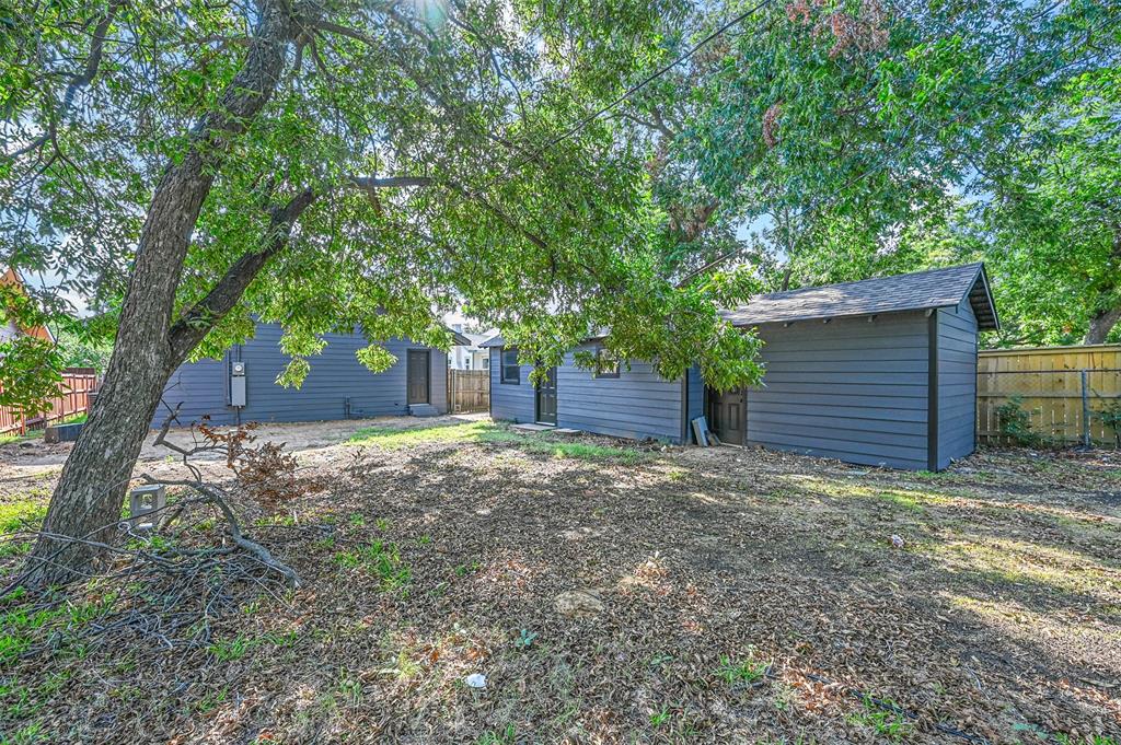 613 S Montreal Avenue Property Photo 25