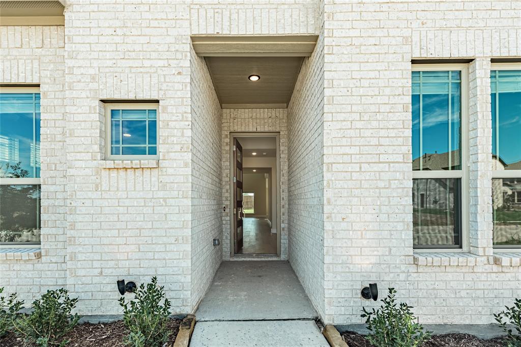 3004 Autumn Glen Drive Property Photo 4