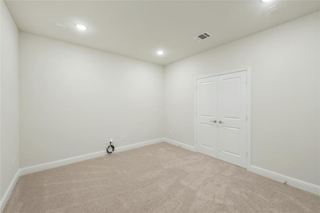 3004 Autumn Glen Drive Property Photo 11