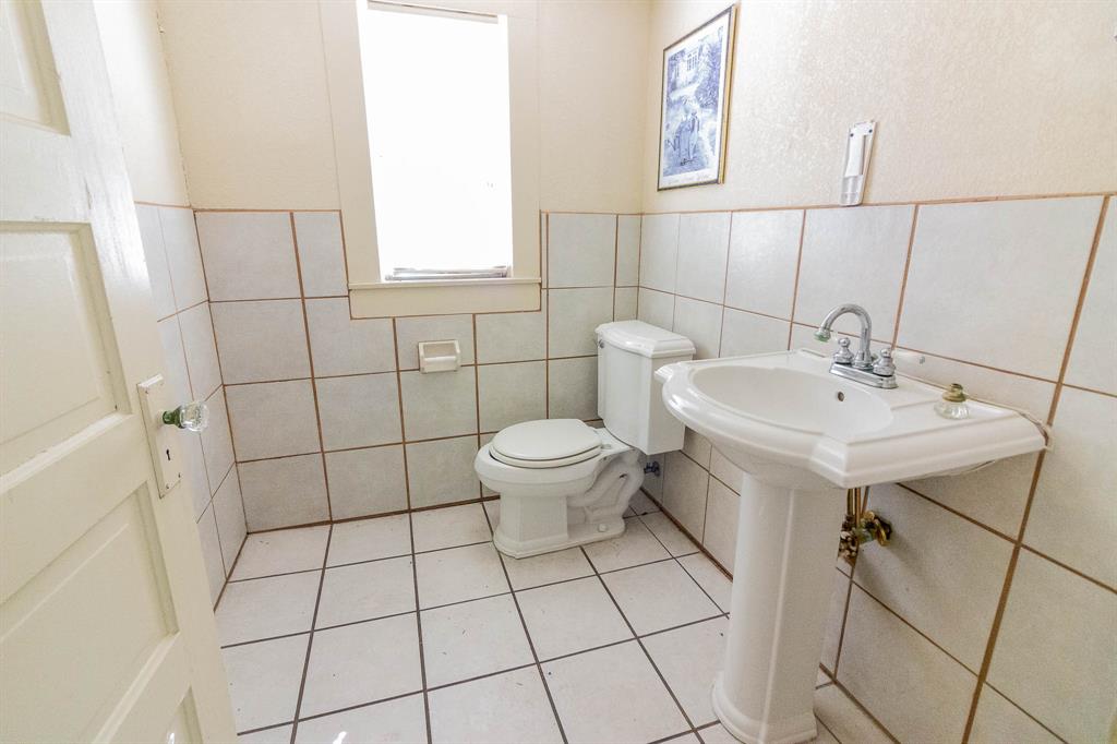 106 S Jefferson Street Property Photo 14