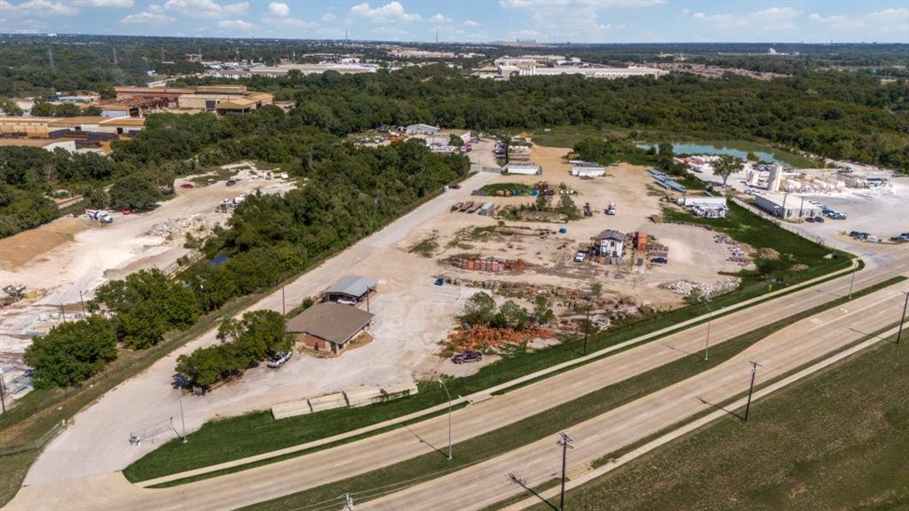 3120 S Precinct Line Road Property Photo 1