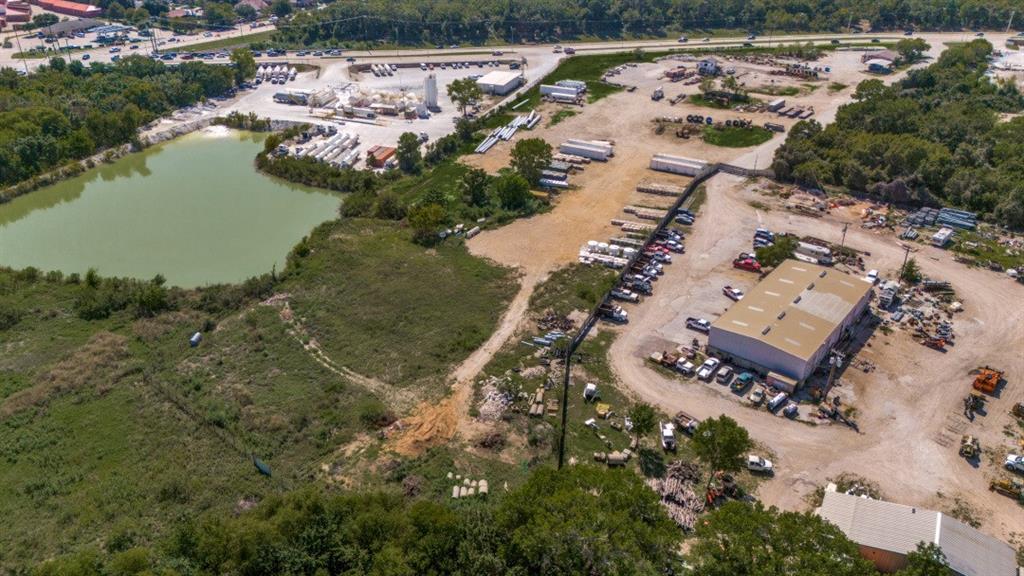 3120 S Precinct Line Road Property Photo 10