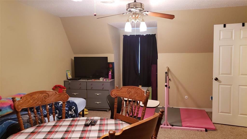 1440 S Keller Road Property Photo 21