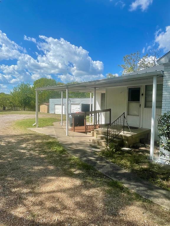805 N Powell Parkway Property Photo 3