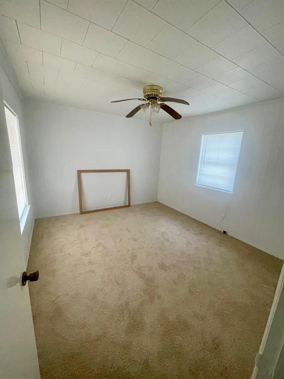 805 N Powell Parkway Property Photo 5