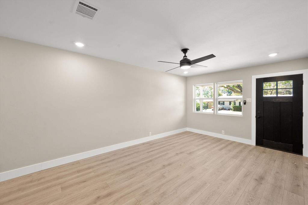 233 Murphy Road Property Photo 6