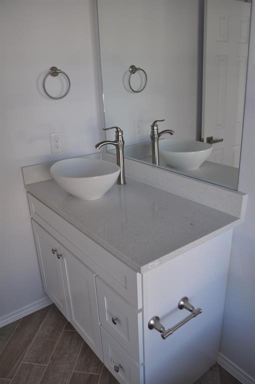 2320 Murphy Court Property Photo 4