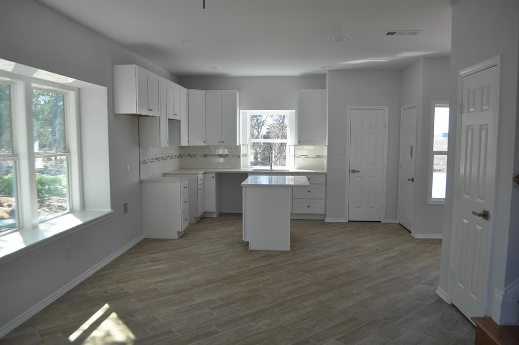 2320 Murphy Court Property Photo 6