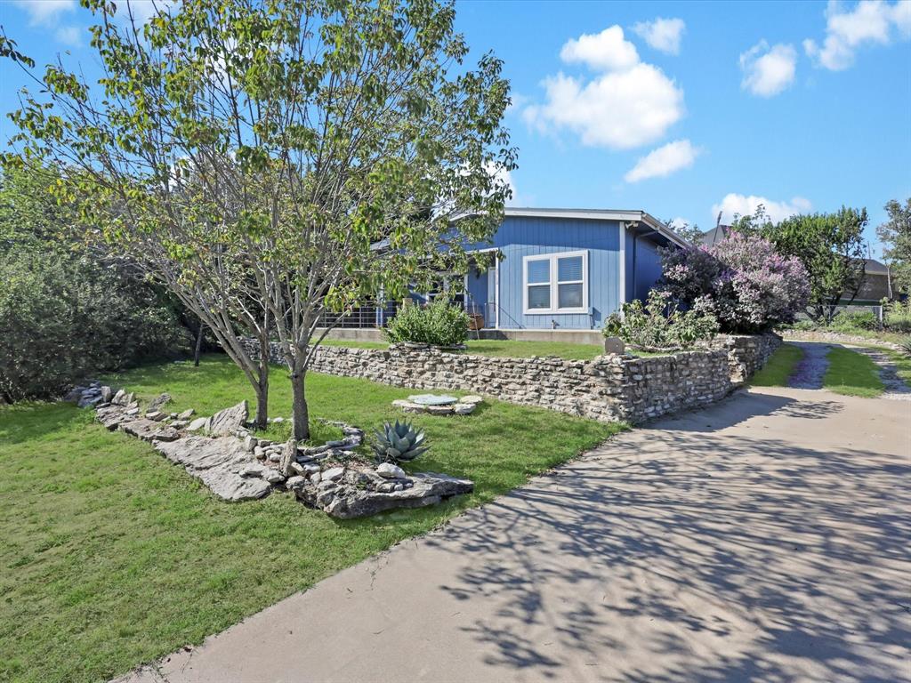 2712 Austin Drive Property Photo 3