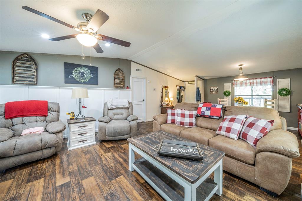 955 Tiffany Street Property Photo 6