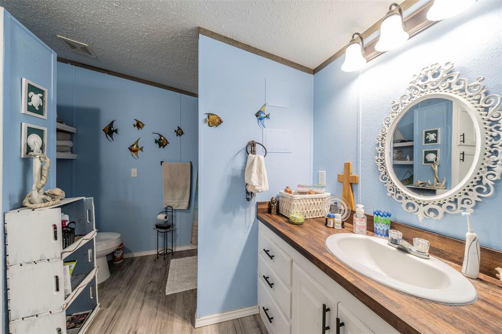 955 Tiffany Street Property Photo 18
