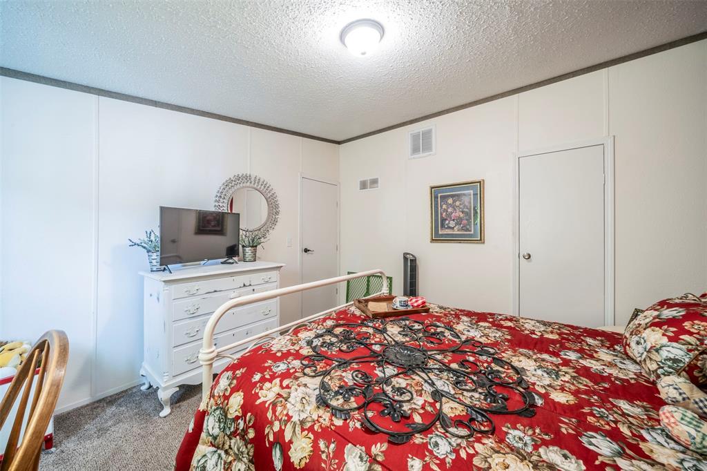 955 Tiffany Street Property Photo 20