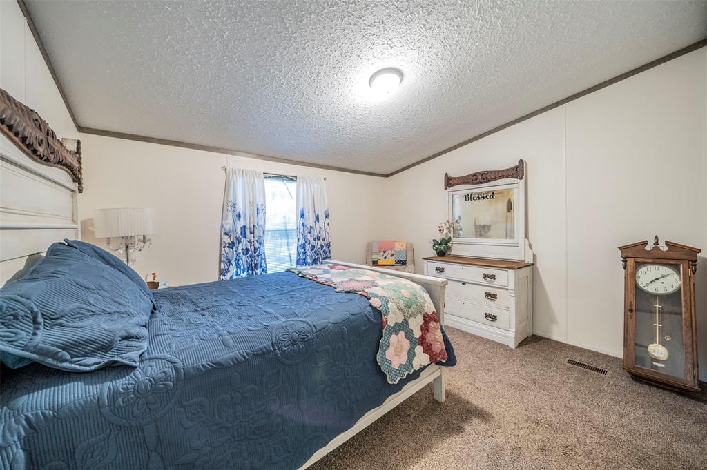 955 Tiffany Street Property Photo 22