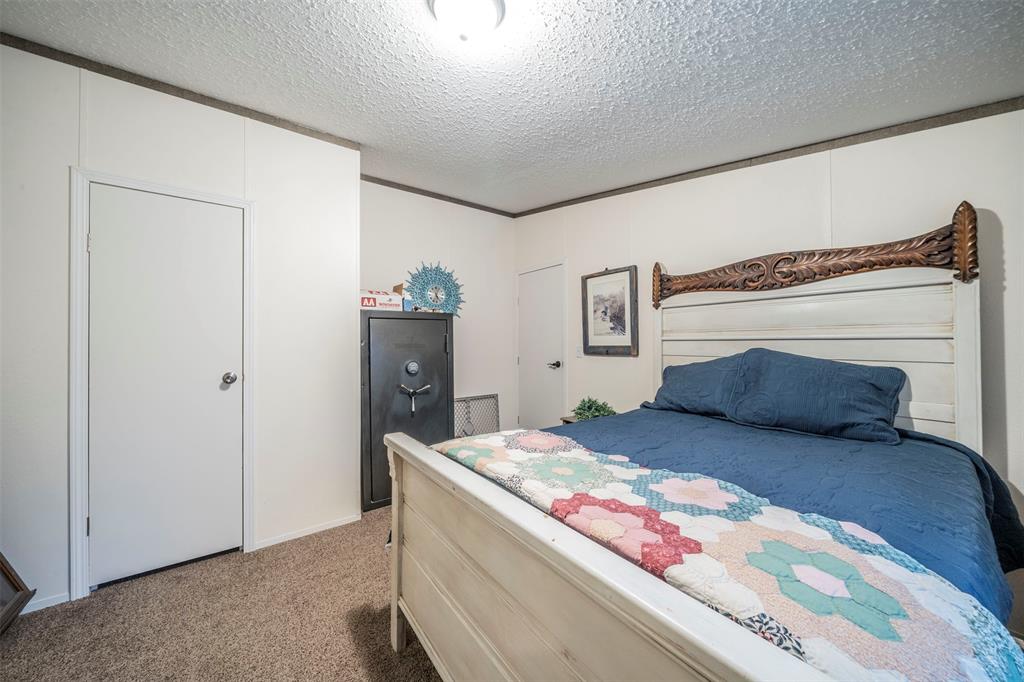 955 Tiffany Street Property Photo 23