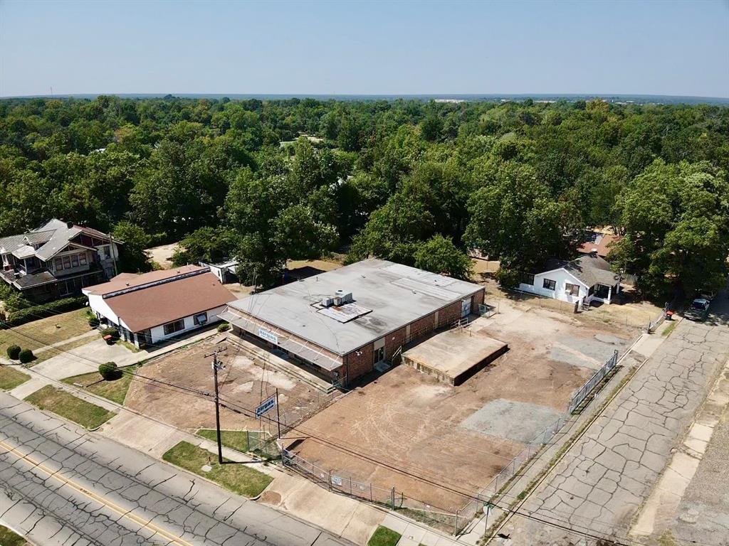 900 Bonham Street Property Photo 12