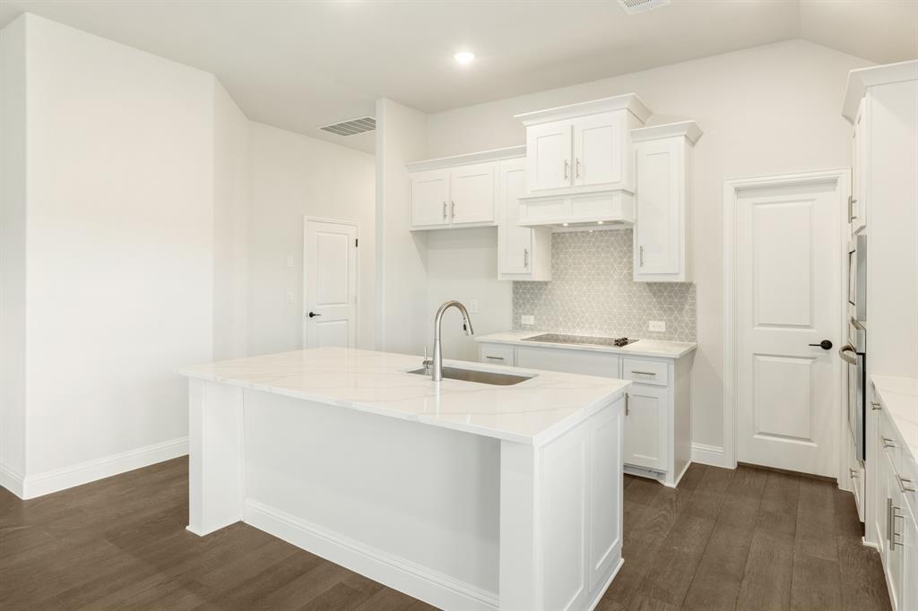 1290 Emily Drive Property Photo 12