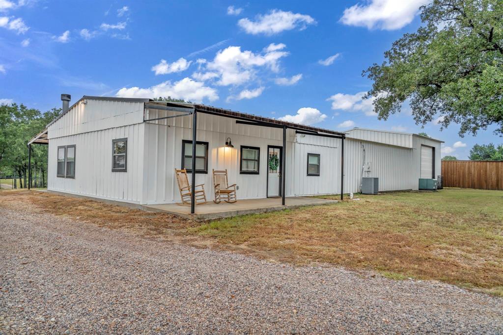 5515 Ne County Road 3130 Property Photo 11