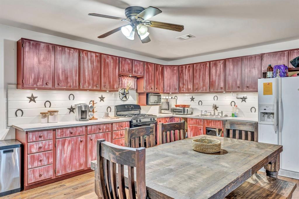 5515 Ne County Road 3130 Property Photo 13