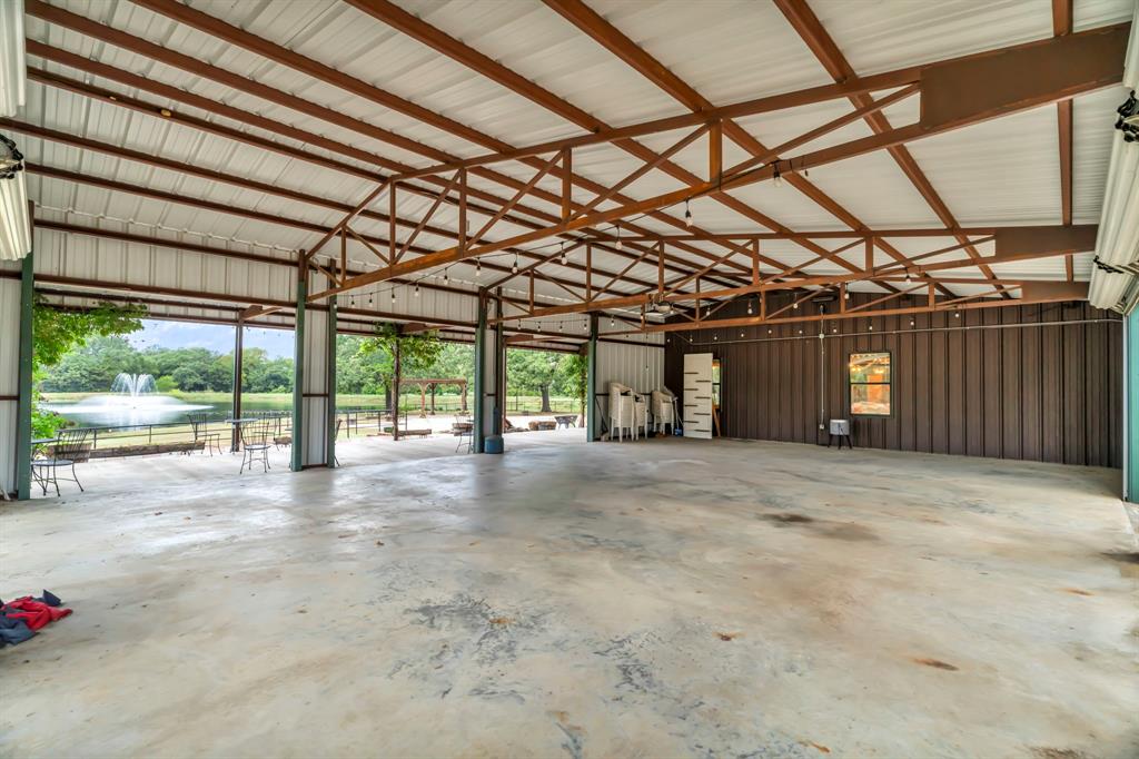 5515 Ne County Road 3130 Property Photo 16
