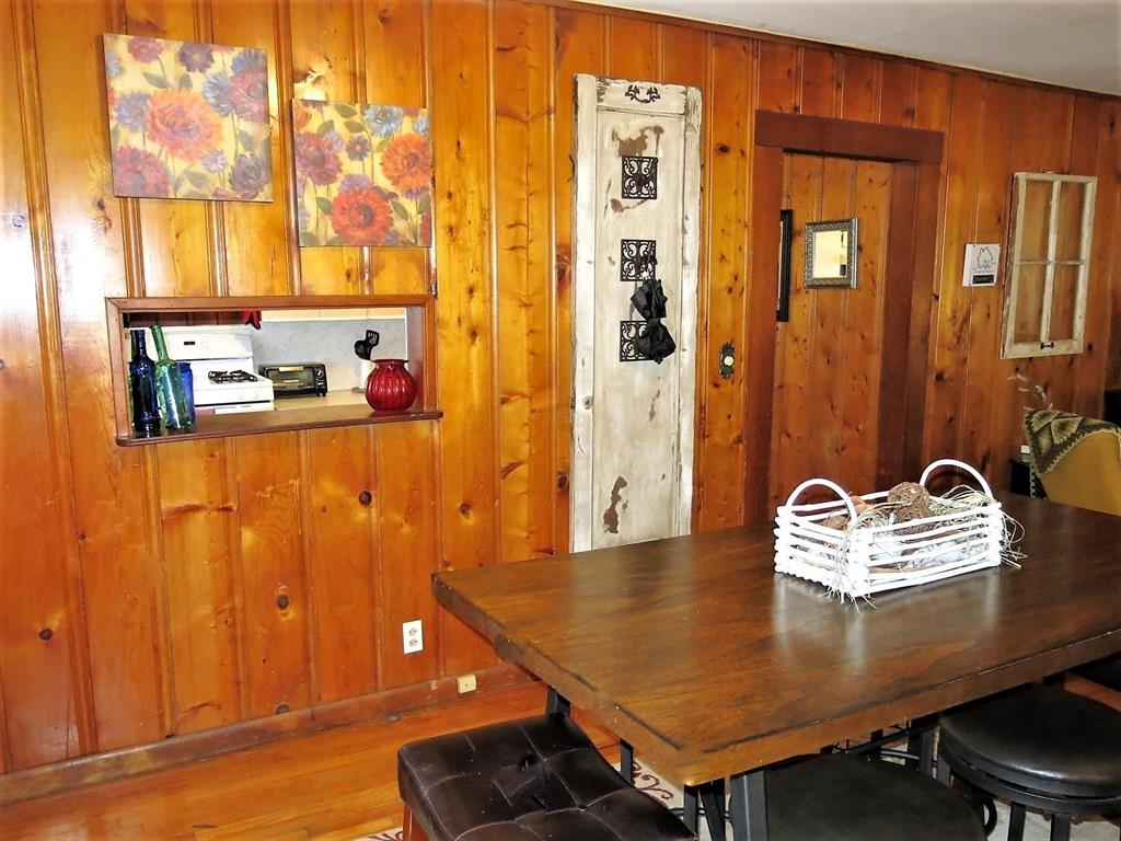 329 Dalzell Street Property Photo 6