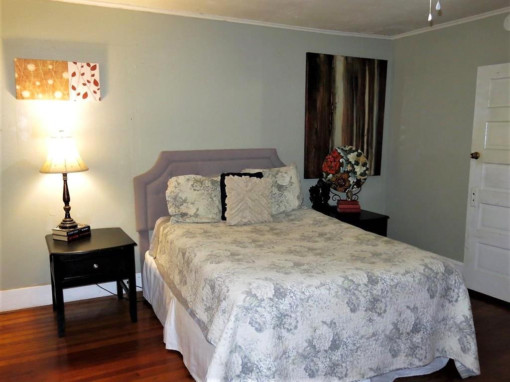 329 Dalzell Street Property Photo 10