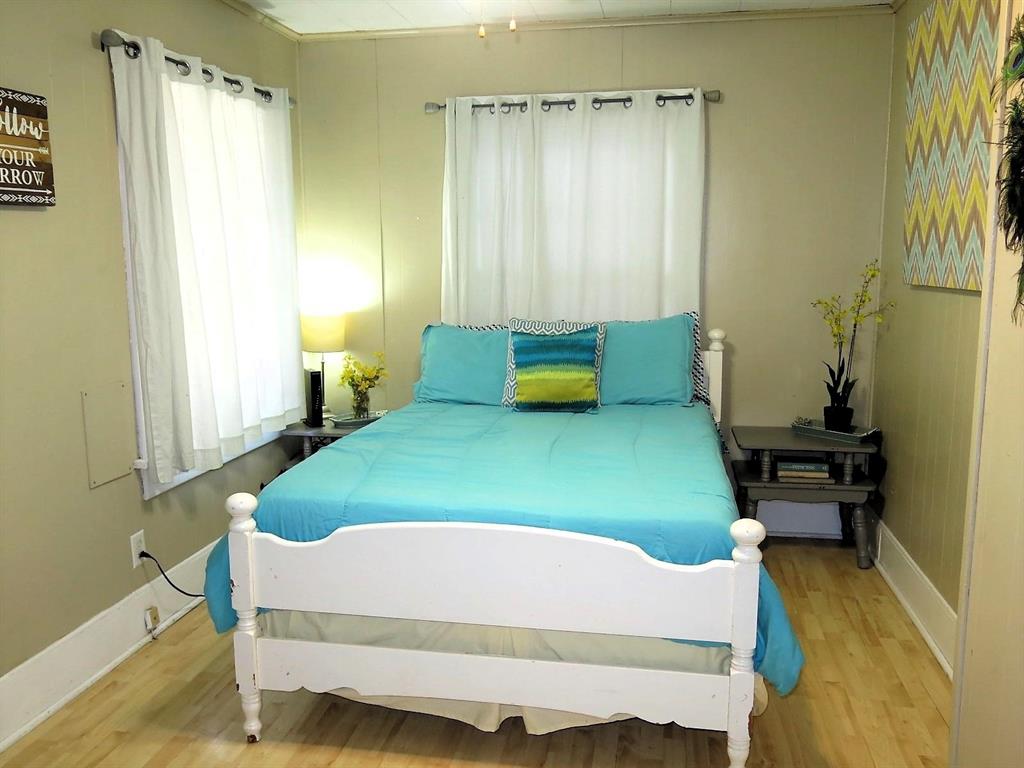 329 Dalzell Street Property Photo 14