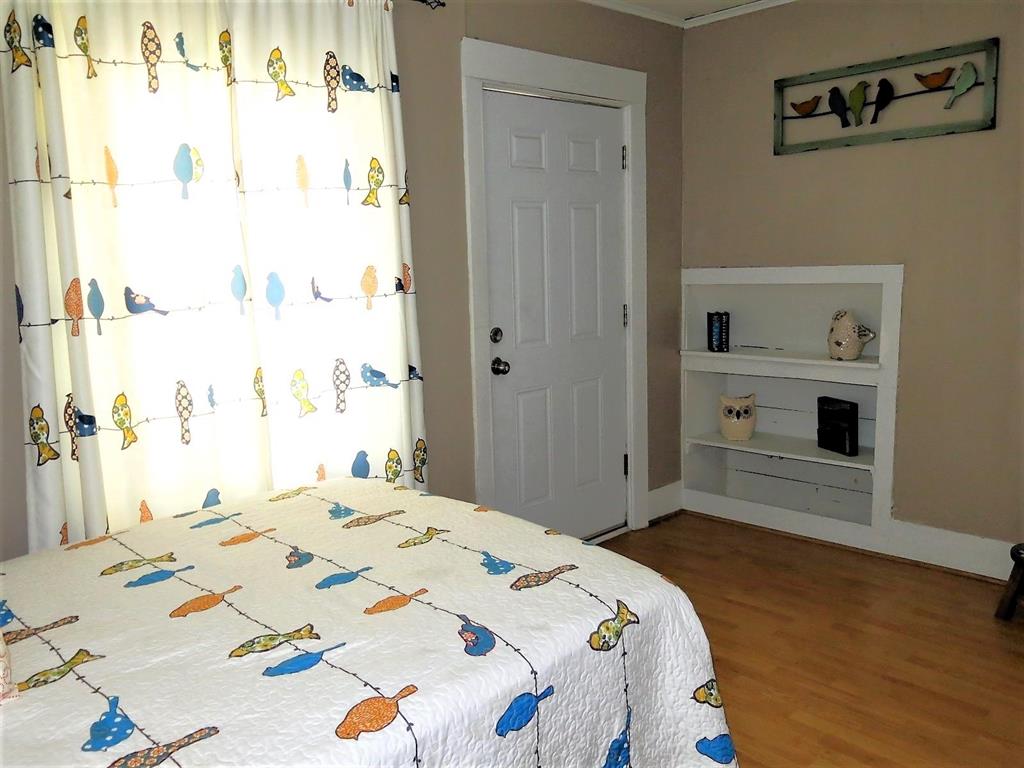 329 Dalzell Street Property Photo 17
