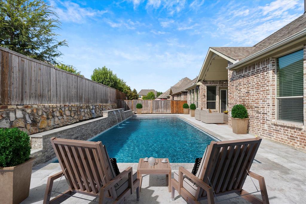 Picture of 114 Crestbrook Drive
