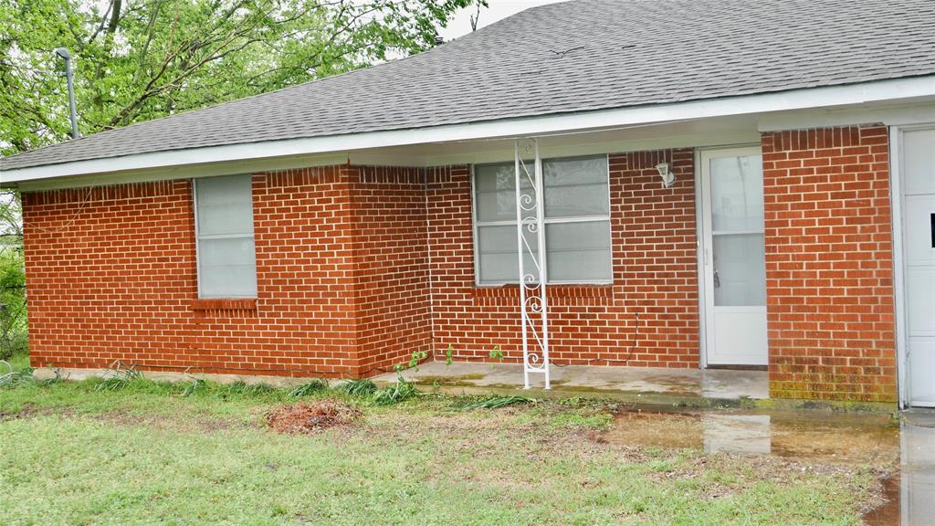 209 Interstate Highway 30 Property Photo