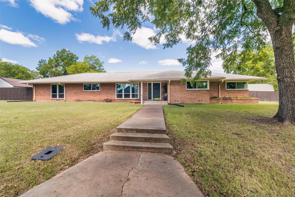 406 W Dallas Street Property Photo 1