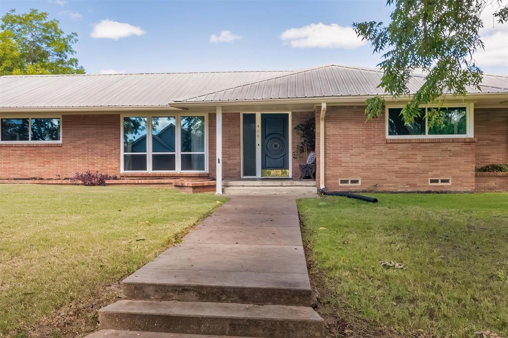 406 W Dallas Street Property Photo 5