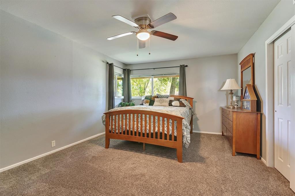 406 W Dallas Street Property Photo 25