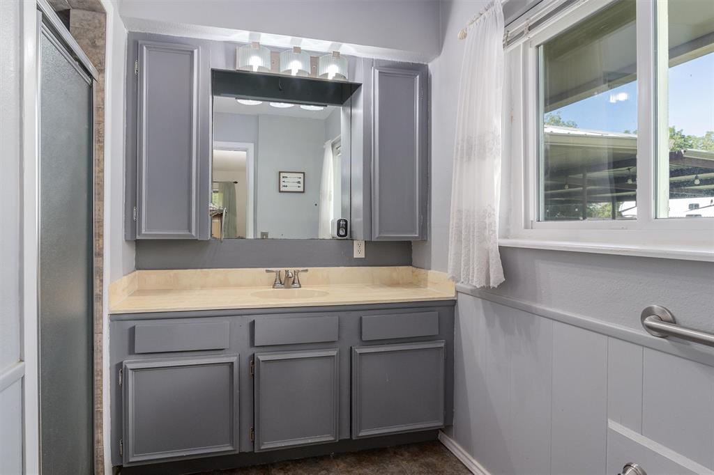 406 W Dallas Street Property Photo 29