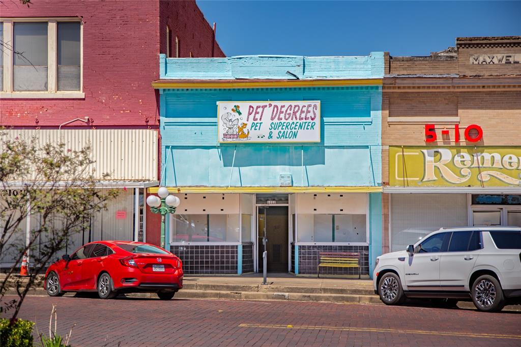 1222 Main Street Property Photo 1