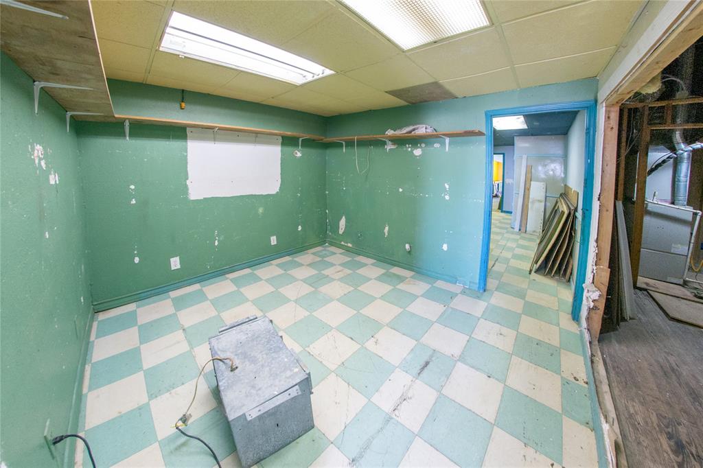 1222 Main Street Property Photo 15