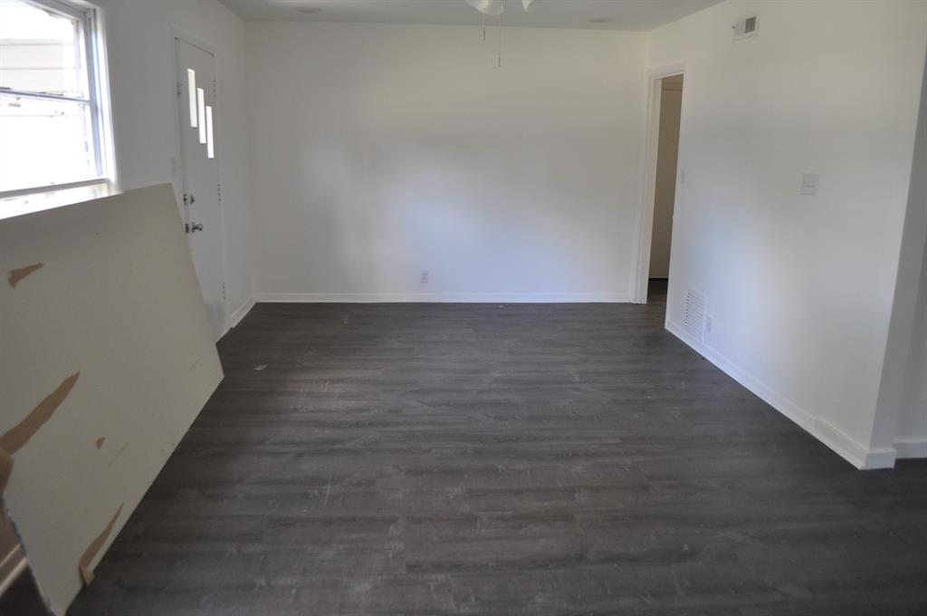 1009 Bales Street Property Photo 3