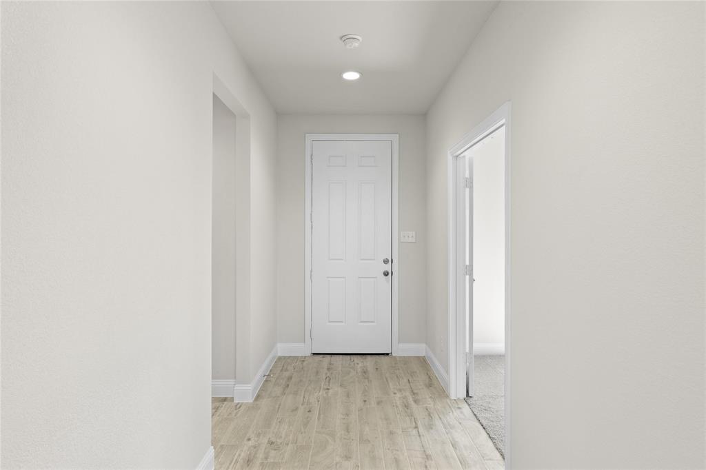 221 Redford Lane Property Photo 6
