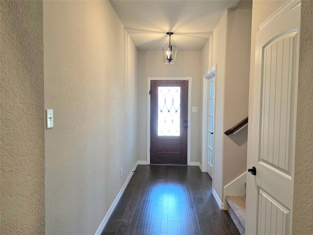 1516 Fairweather Way Property Photo 4