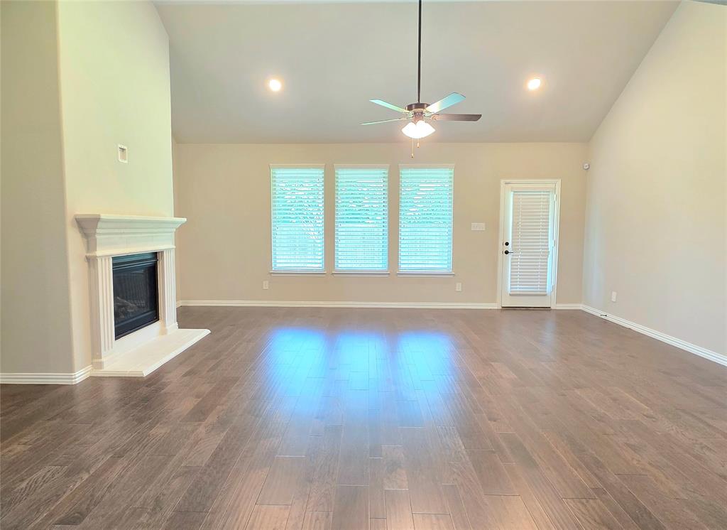 1516 Fairweather Way Property Photo 10