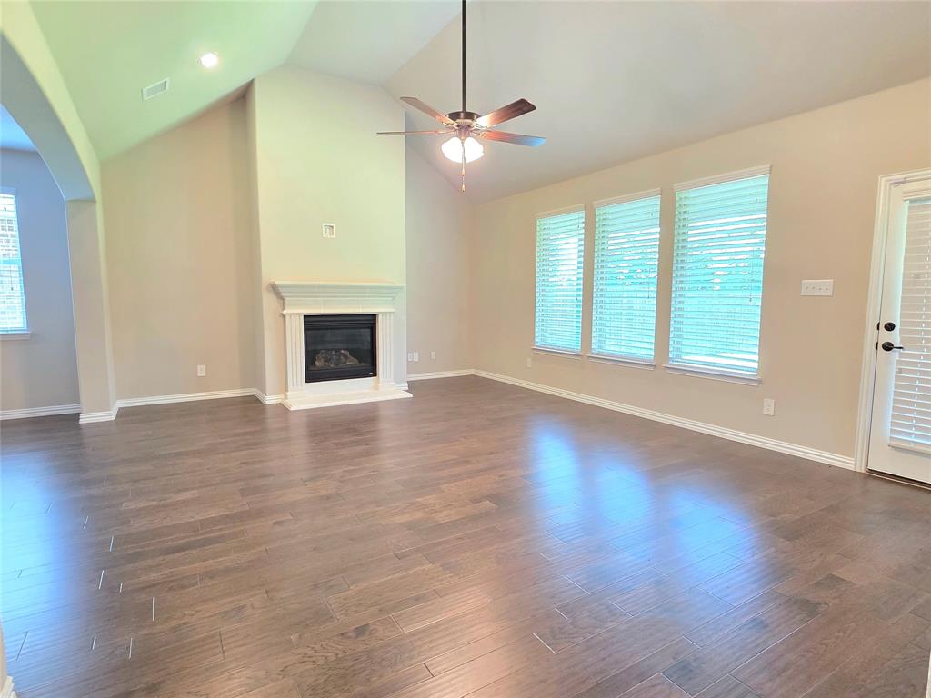 1516 Fairweather Way Property Photo 11