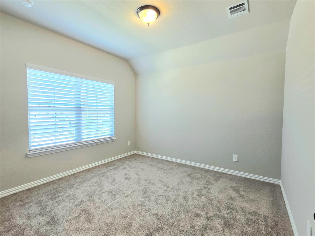 1516 Fairweather Way Property Photo 16