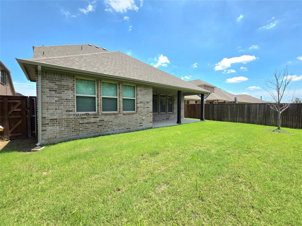 1516 Fairweather Way Property Photo 21