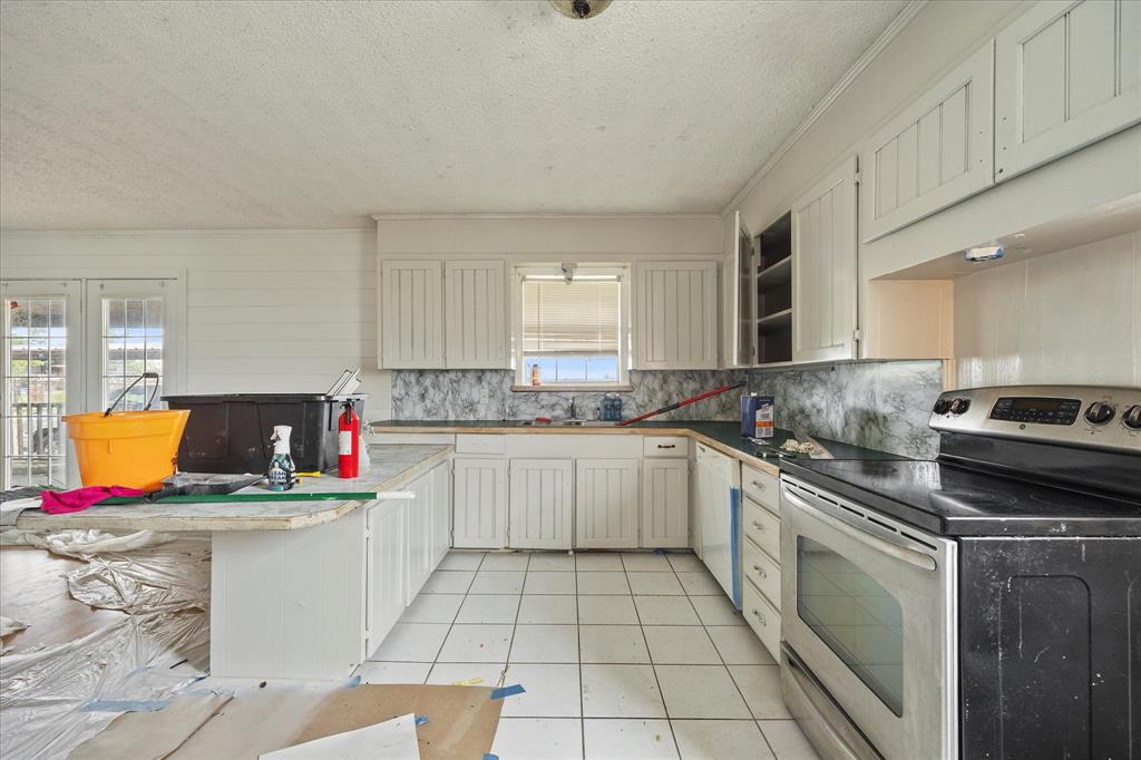 555 Cornelius Road Property Photo 11